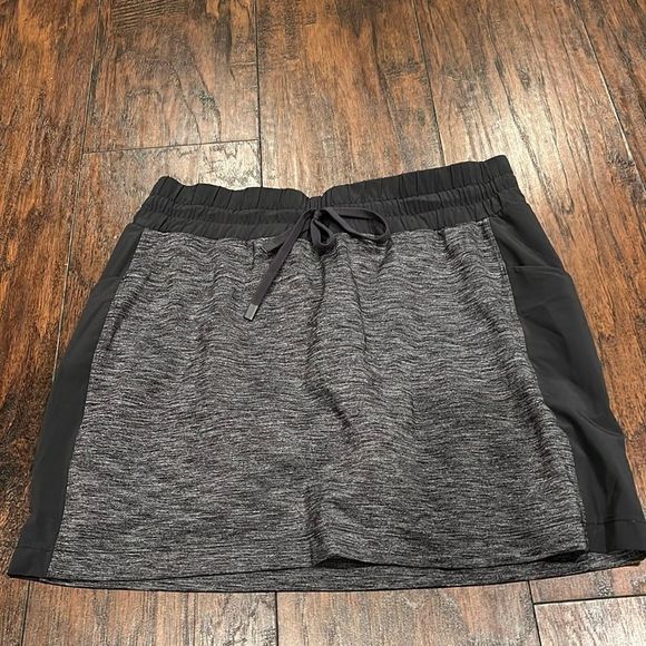 Athleta excursion skort skirt with pockets size small Heather grey EUC - Picture 1 of 7